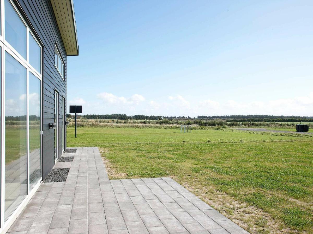 Five-Bedroom Holiday Home In Lokken 3 Екстер'єр фото